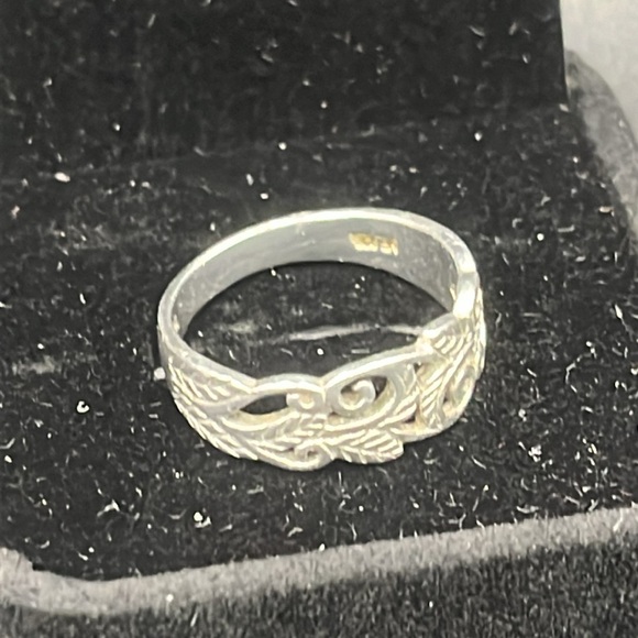 925 SILVER FILAGREE RING 7.5 - Picture 4 of 7